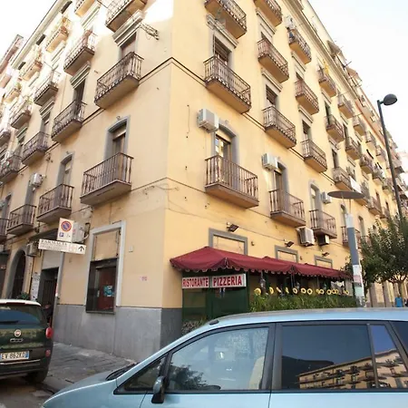 Oda ve Kahvaltı Cara 2*