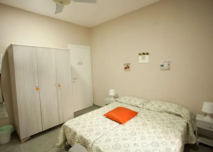 Cara Oda ve Kahvaltı Napoli