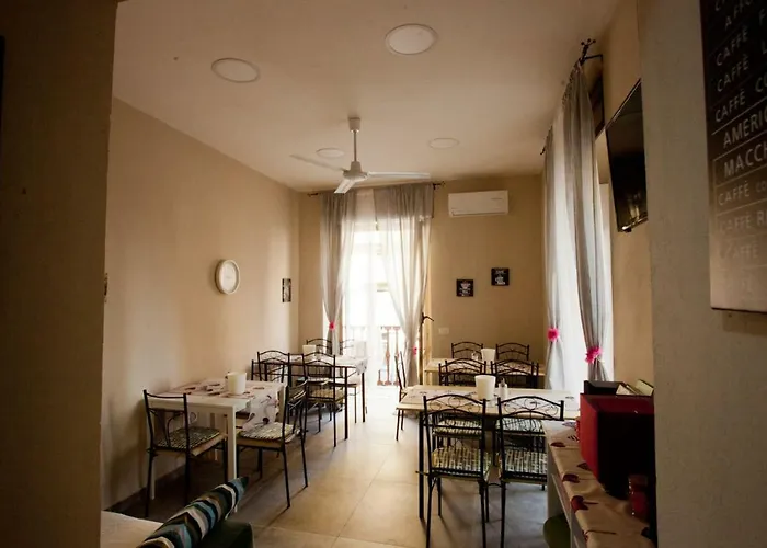 Oda ve Kahvaltı Cara 2*